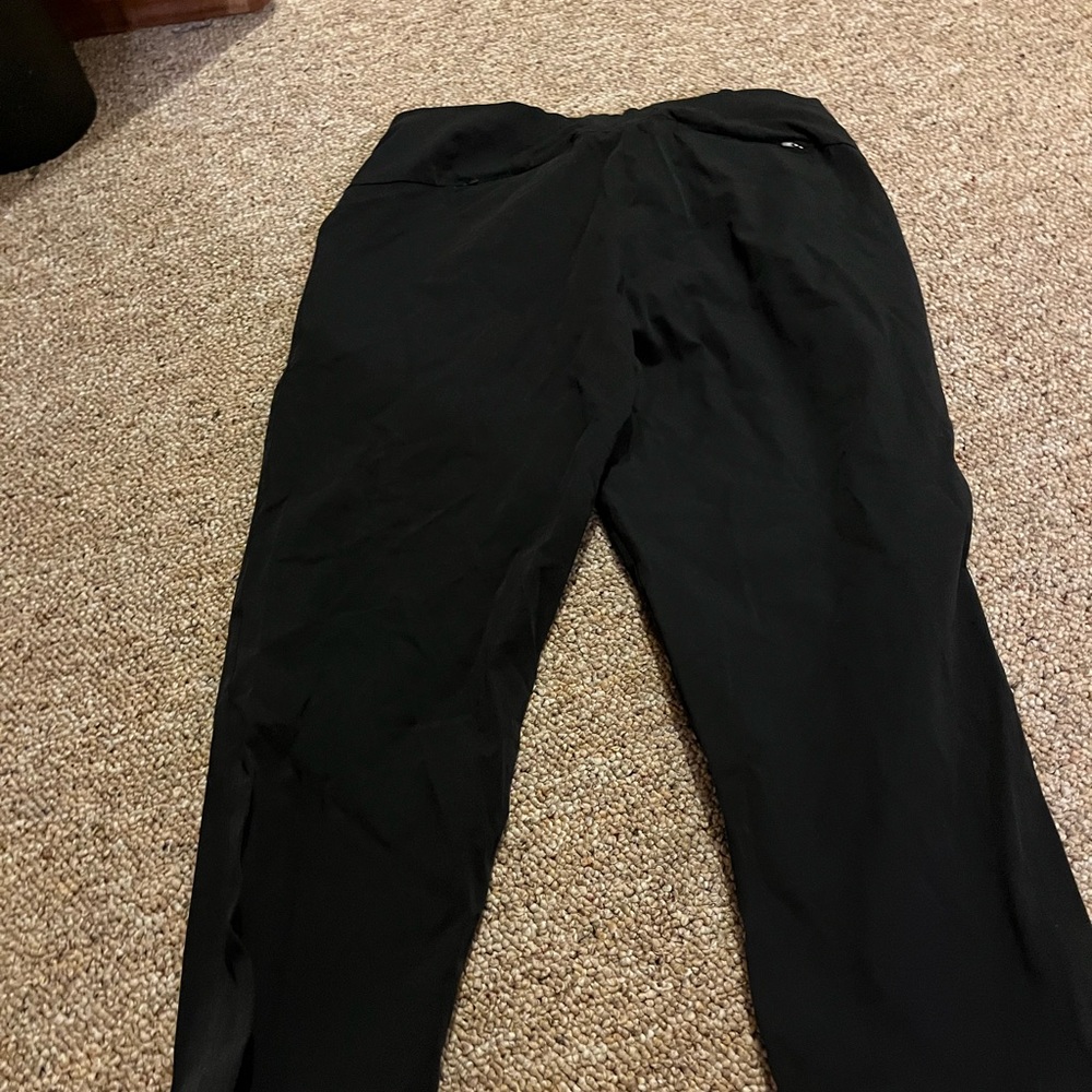 Lululemon work capris - Picture 4 of 4